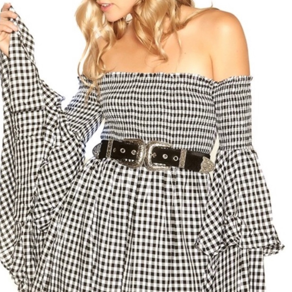 Bri Bri Velvet B-Low the Belt